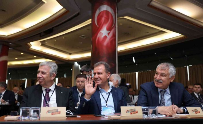 Seçer, Kayseri’de düzenlenen ’Belediye Başkanları Çalıştayı’na katıldı