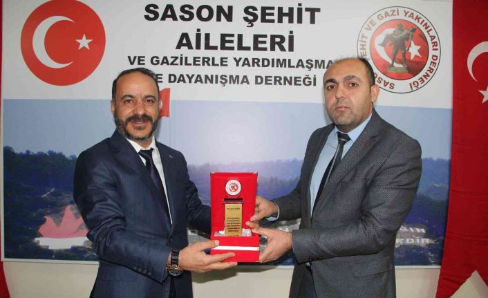 Şehit ailelerinden İHA ve TGRT Haber’e yılın en başarılı haberciliği ödülü verildi