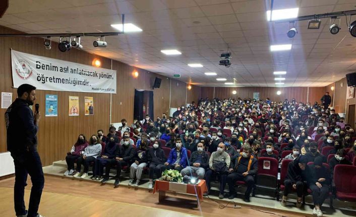 Siber polisinden okullarda "Güvenli internet kullanımı ve siber zorbalık" eğitimi