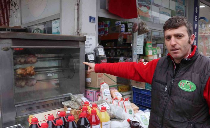 Şişteki kızgın tavuk çalındı, iş yeri sahibi şaşkına döndü: "Bu beni ürküttü"