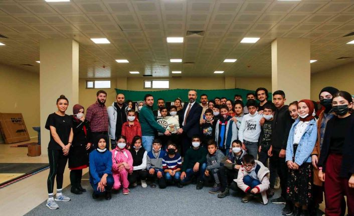 Spor Eğitimi Uygulama ve Araştırma Merkezinden ortaokul öğrencilerine yönelik etkinlik