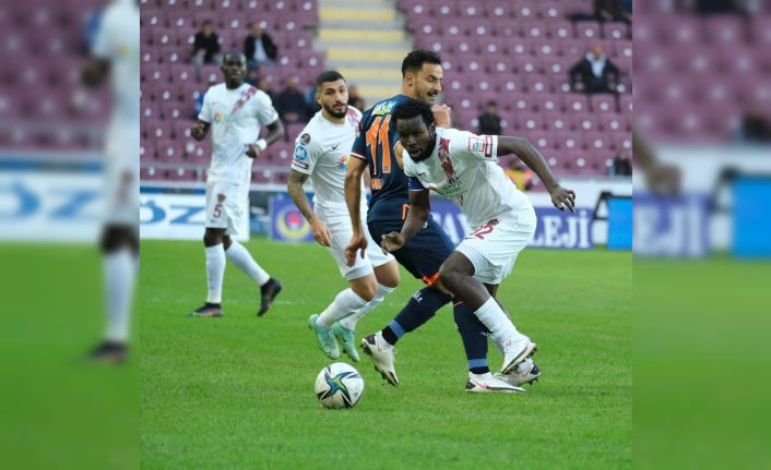 Spor Toto Süper Lig: A. Hatayspor: 0 - Medipol Başakşehir: 3 (İlk yarı)