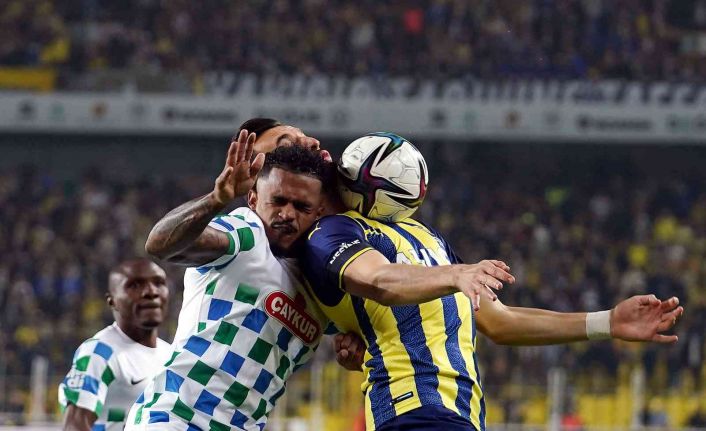 Spor Toto Süper Lig: Fenerbahçe: 1 - Çaykur Rizespor: 0 (Maç devam ediyor)