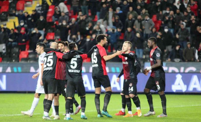Spor Toto Süper Lig: Gaziantep FK: 2 - A. Alanyaspor: 1 (Maç sonucu)
