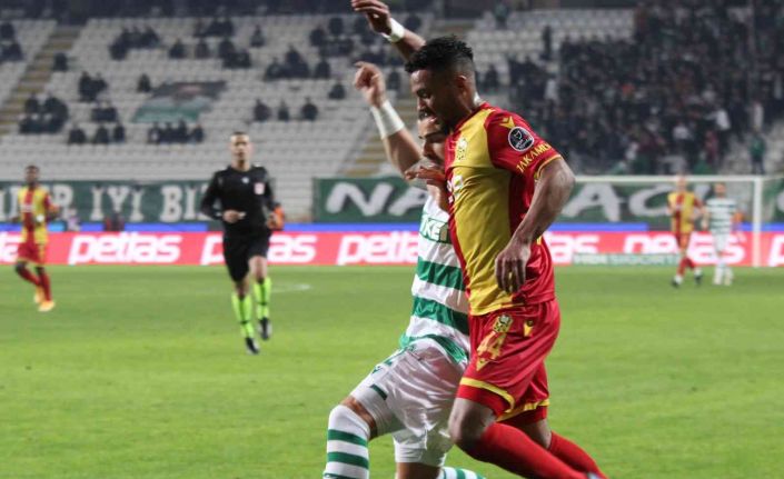 Spor Toto Süper Lig: Konyaspor: 0 - Yeni Malatyaspor: 0 (İlk yarı)