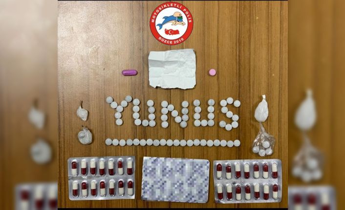 Şüphe üzerine durdurulan araçta çok miktarda uyuşturucu bulundu