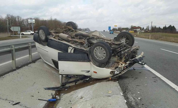 Takla atan hafif ticari araçtan 3 günlük bebek burnu bile kanamadan çıktı