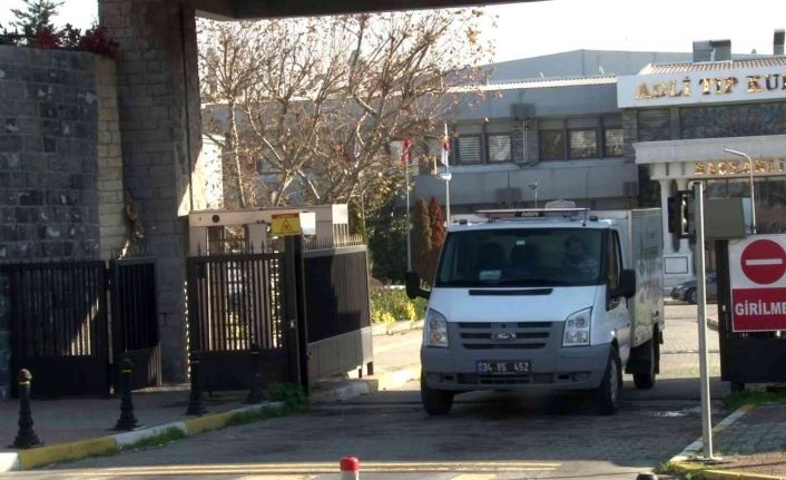 Teknelerin üzerine düşen paramotor pilotunun cenazesi adli tıptan alındı