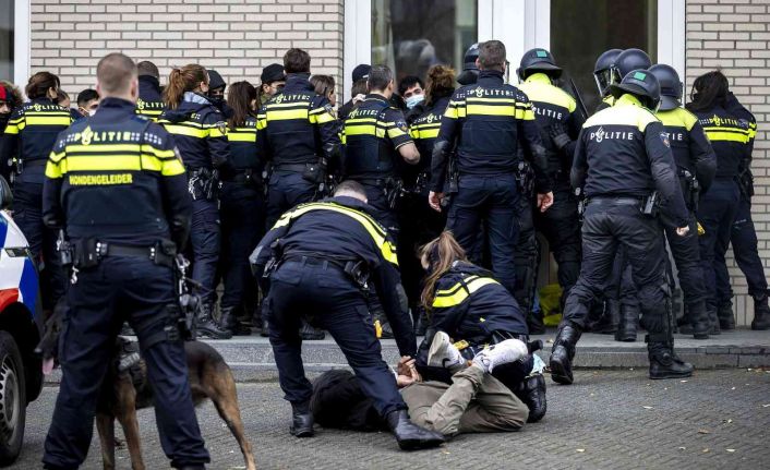 Terör örgütü PKK destekçileri Hollanda’da OPCW binasını bastı: 50 gözaltı