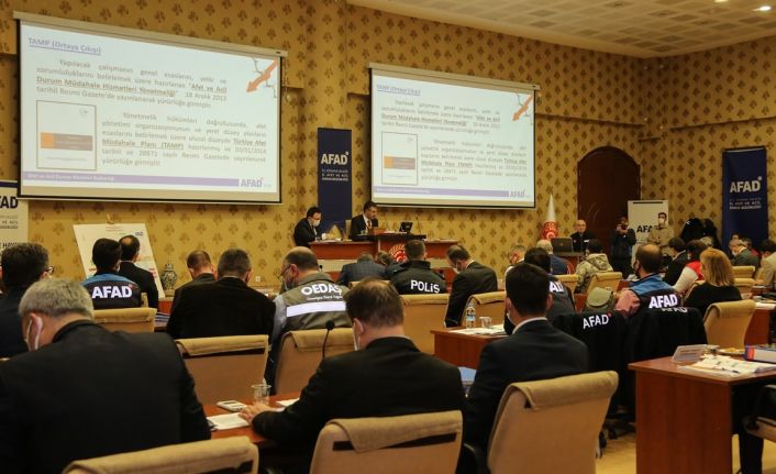 Vali Çelik: "Tüm kamu kurumları, Türkiye Afet Müdahale Planı’nda görevlidir"