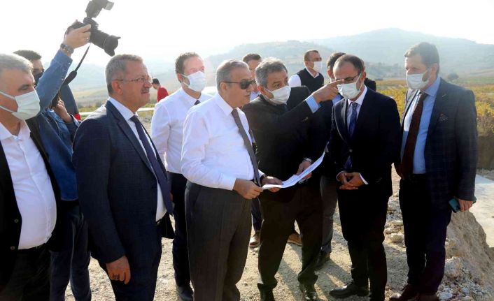 Vali Su, MTOSB otoban bağlantı yolu inşaatında incelemelerde bulundu