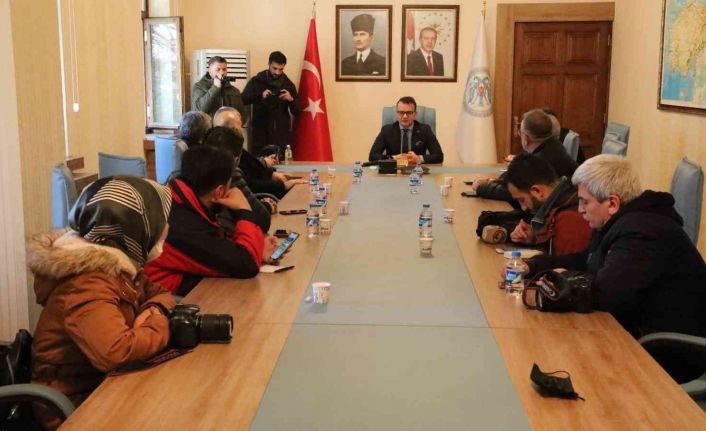 Vali Yardımcısı Konak, “Erzincan’da Kış Fotoğraf Maratonu” ile ilgili gazetecilerle fikir alışverişinde bulundu