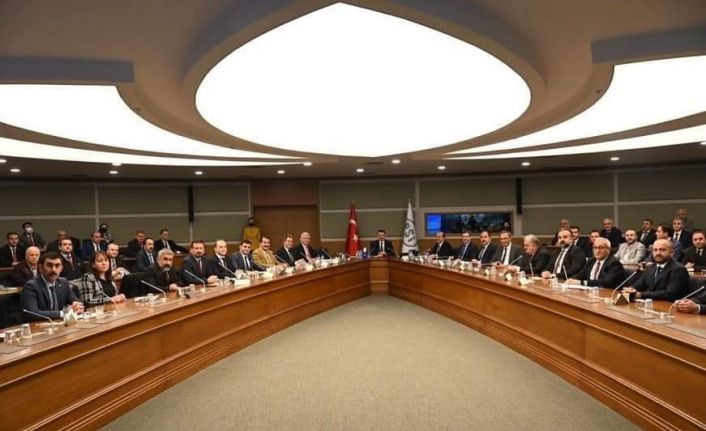 Veteriner hekimler, Tarım ve Orman Bakanı Pakdemirli ile bir araya geldi