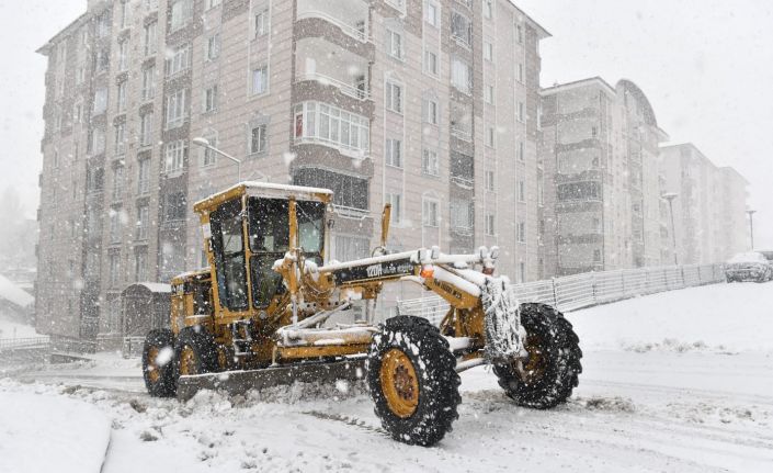 Yakutiye’de kar mesaisi başladı