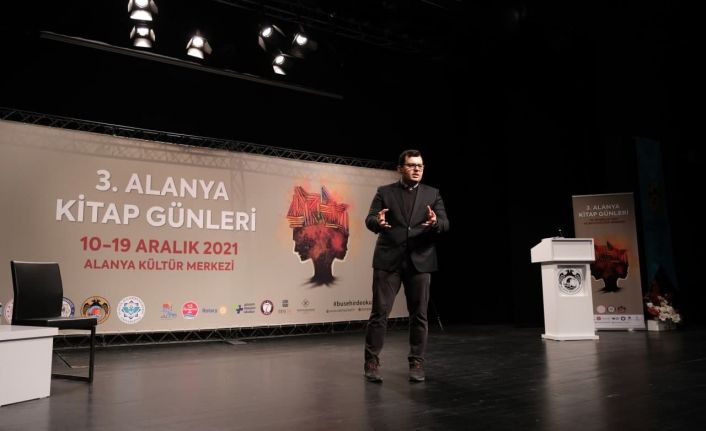 Yazar Selim Han Yeniacun: “Bizi biz yapan değerlerimize iyi sahip çıkmalıyız”