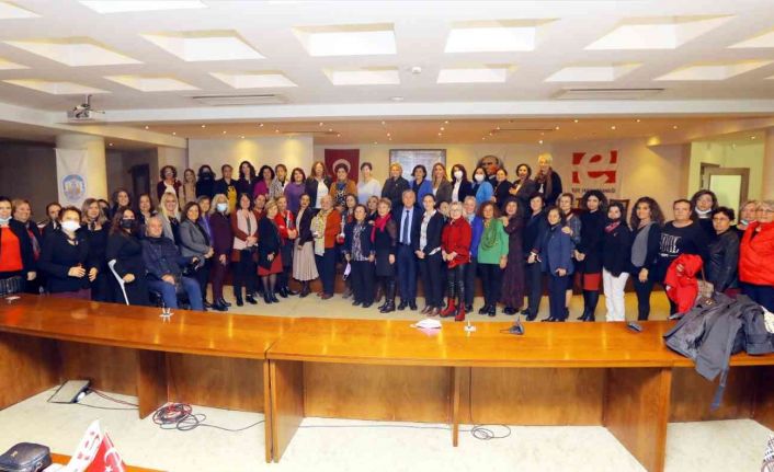 Yerel yönetimlerin kadın politikaları Selçuk’ta konuşuldu