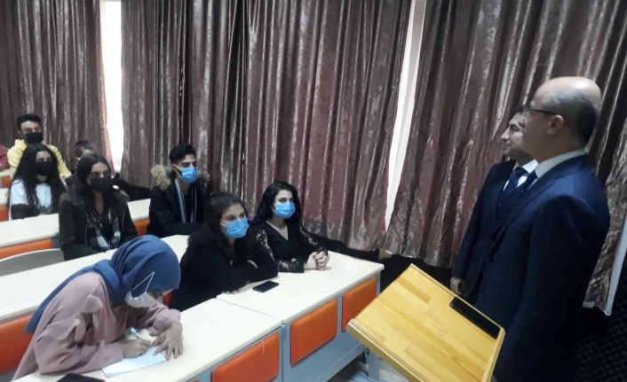 YÖK Başkanı Özvar, Batman Üniversitesi’nde şehit Şenay Aybüke Yalçın sınıfını açtı