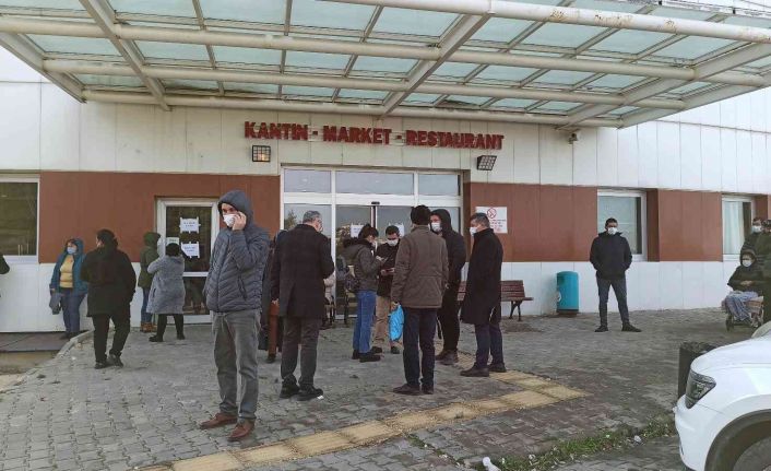 Yunanistan’ın şart koşmasının ardından, Yunan misafirler için Keşan’da PCR Test Birimi kuruldu