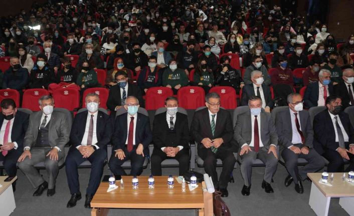 Yunus Emre ve Mehmet Akif Ersoy panelle anıldı