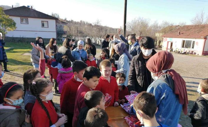 Zonguldak BEÜ öğrencileri Bakiler İlkokulu’nu ziyaret etti