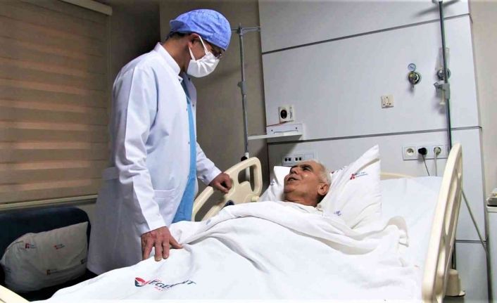 13 yıl sonra ikinci bir safra kesesi olduğunu öğrenince şok oldu