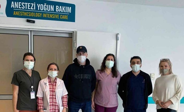 36 gün yoğun bakımda Covid tedavisi gören Rus turist taburcu edildi