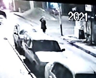 4 İş yerinin camını kıran şüpheli önce kameralara ardından polise yakalandı