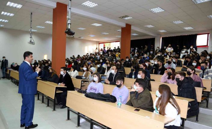 ADÜ Rektörü Aldemir, Nazilli MYO ve Nazilli Sağlık Hizmetleri MYO öğrencileri ile bir araya geldi