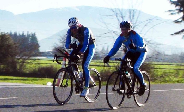 Ağız ve diş sağlığına dikkat çekmek için 850 km pedal çevirecekler
