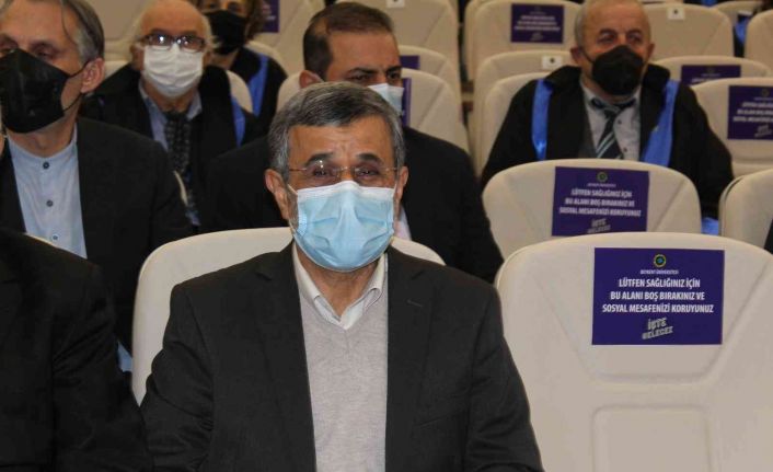 Ahmedinejad: "(Nükleer müzakereler) Hak ve adalet arasında dengesizlik olursa anlaşmaya varamayız”