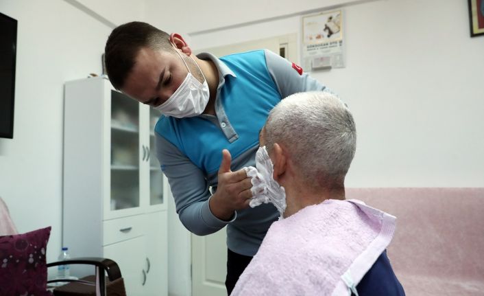 ‘Ailenizden Biri’ sloganıyla 2 bin 762 kez evde bakım hizmeti sağlandı