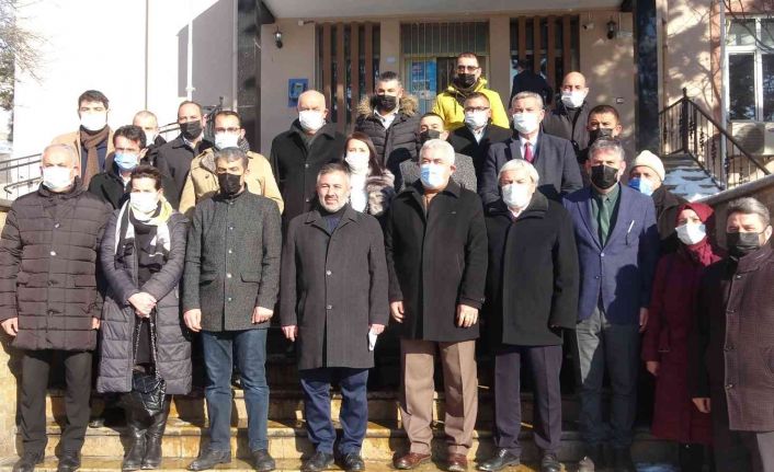 AK Parti’den Sedef Kabaş, Engin Özkoç ve Aykut Erdoğdu hakkında suç duyurusu