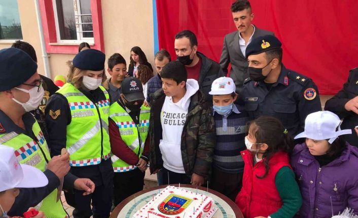 Antalya Jandarma Trafik ekipleri, son yılların en düşük kaza seviyesine ulaştı
