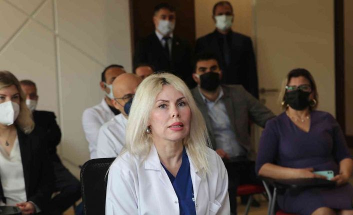 AÜ Rektörü Özkan: "Türkiye’nin ikinci rahim nakli hastasına önümüzdeki ay embriyo nakli transferi planlıyoruz"