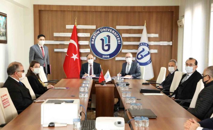 Bartın Üniversitesi ile Bartın Valiliği arasında 2 ayrı protokol imzalandı