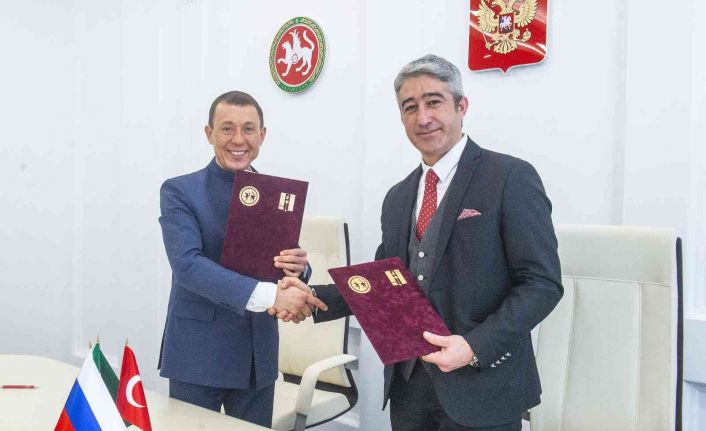 Başkan Oktay kardeş şehir Nijnekamsk’ta iş birliği protokolü imzaladı