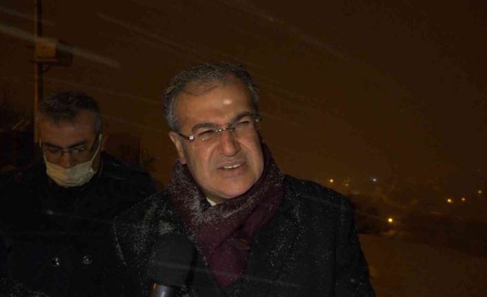 Başkan Özdoğan: "Ekiplerimiz 24 saat esasına göre görev başında"