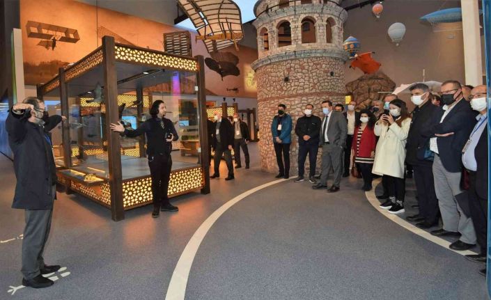 Başkan Yardımcısı Şener: "Savunma sanayisinin en önemli üslerinden biri olmayı hedefliyoruz"