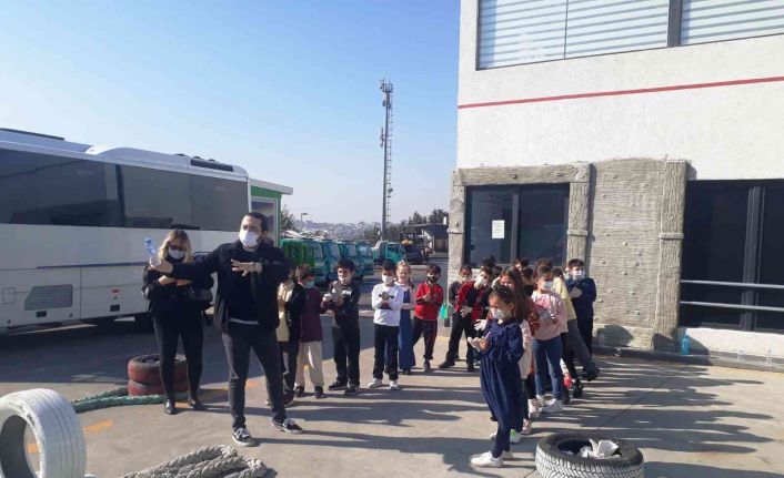 Beyoğlu’nda çocuklar eğlenerek geri dönüşüm bilinci kazanıyor