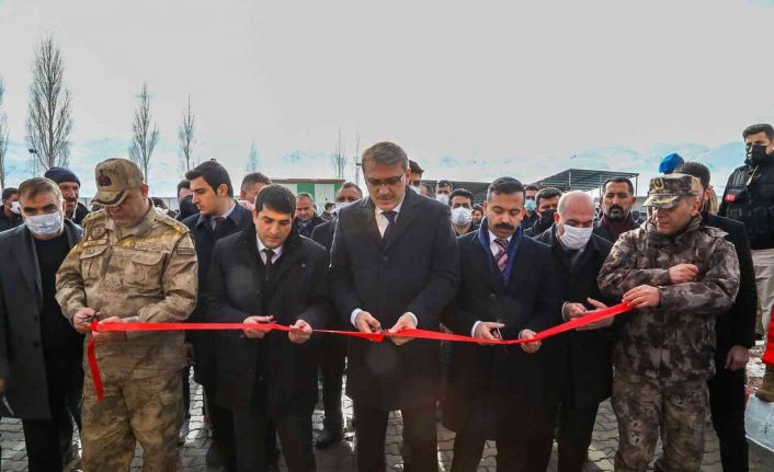 Bingöl Valisi Ekinci, “Bu büyük millet, her türlü ihaneti ve tehdidi bertaraf edecek”