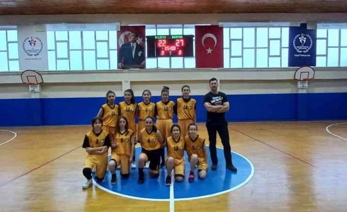 Bozüyük Belediyesi Eğitim ve Spor Kulübü kızlar basketbol takımları galibiyetlerle başladı