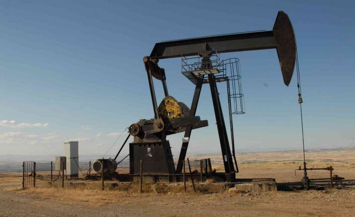 Brent petrolün varili 2014’ten bu yana ilk kez 90 doları gördü