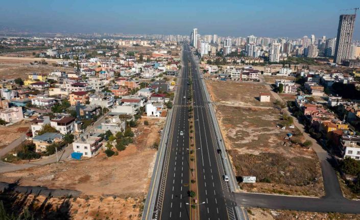 Büyükşehir Belediyesi, geçen yıl 537 bin 298 ton sıcak asfaltla yolları yeniledi