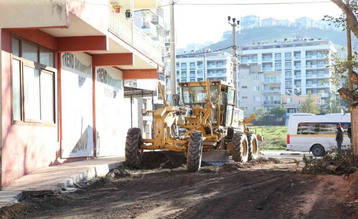 Çiğli Belediyesinden 2 yılda üst yapı atağı