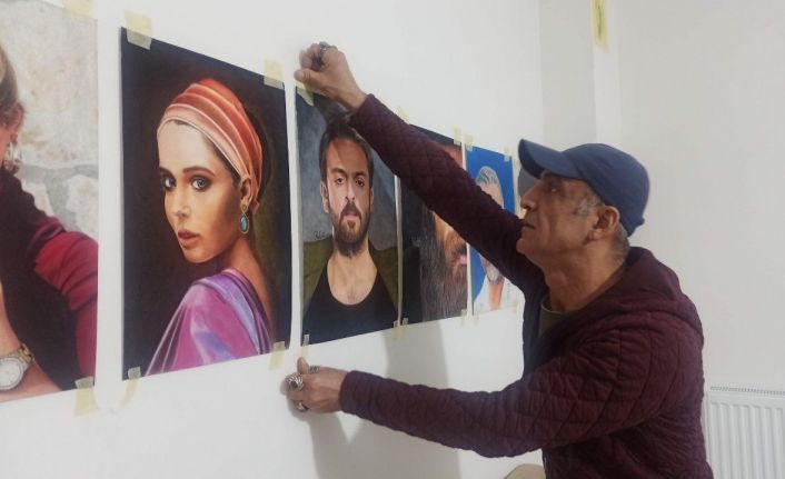 Çocukken kömürle çiziyordu, şimdi yaptığı eserleri görenler gözlerine inanamıyor