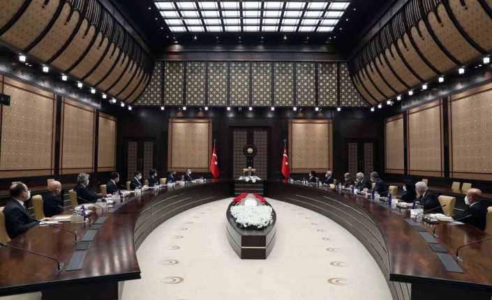 Cumhurbaşkanı Erdoğan, Kamu Görevlileri Etik Kurulu Başkanı Güngör ve kurul üyelerini kabul etti