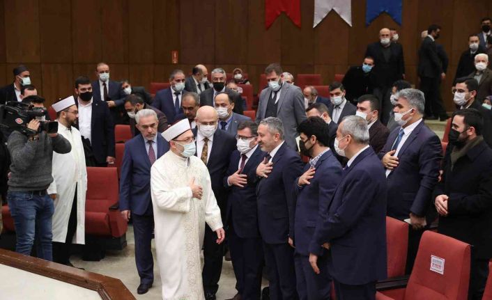 Diyanet İşleri Başkanı Erbaş: “Kur’an-ı Kerim’i en güzel şekilde okumalı, anlamalı, yaşamalıyız”