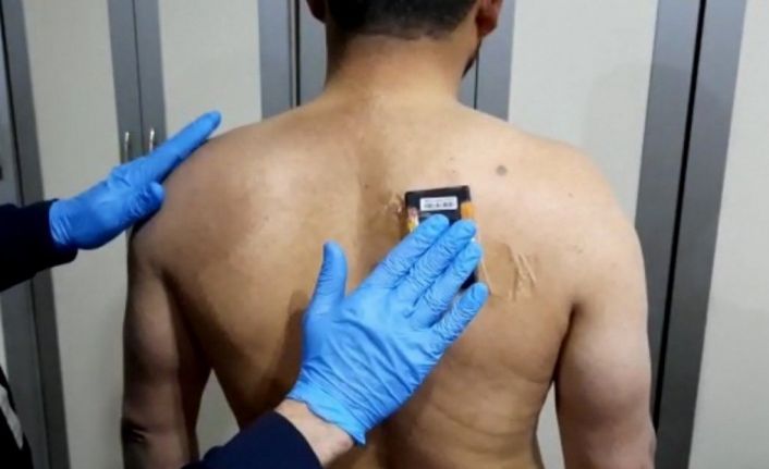 Ehliyet sınavında kopya çekerken yakalandı, üzerinden 6 bin liralık düzenek çıktı