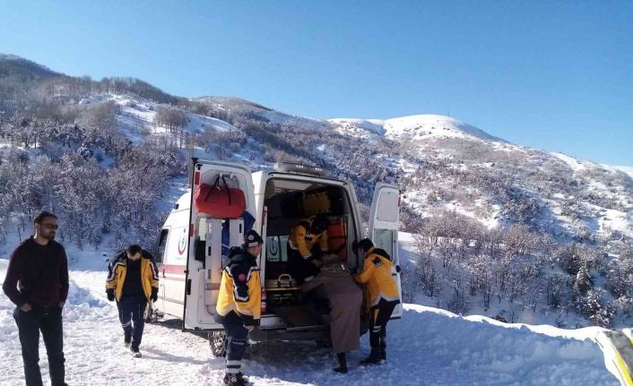 Ekipler Covid-19 şüpheli hasta için seferber oldu
