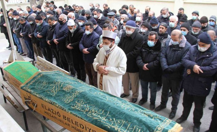 Elazığ’da ağabey ve kardeş 2 saat arayla hayatını kaybetti